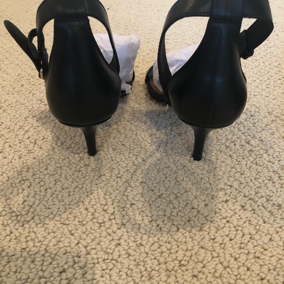 NWT Ann Taylor Heeled Sandals, size 9 - Picture 6 of 8